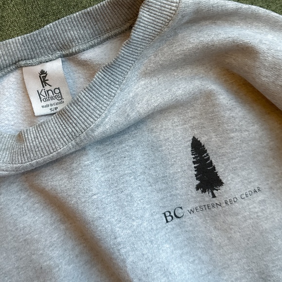 BC Western Red Cedar crewneck sweater - Picture 1 of 3